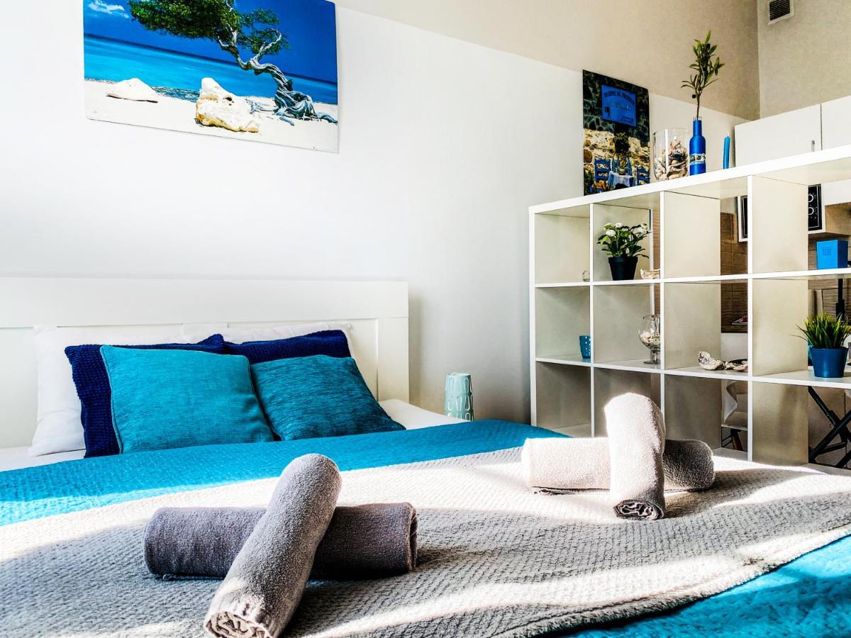 Apartment Next To Wawel Castle, Vistula River & Old Town Cracow クラクフ エクステリア 写真