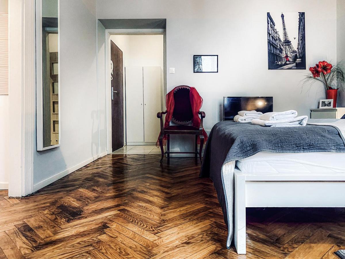 Apartment Next To Wawel Castle, Vistula River & Old Town Cracow クラクフ エクステリア 写真