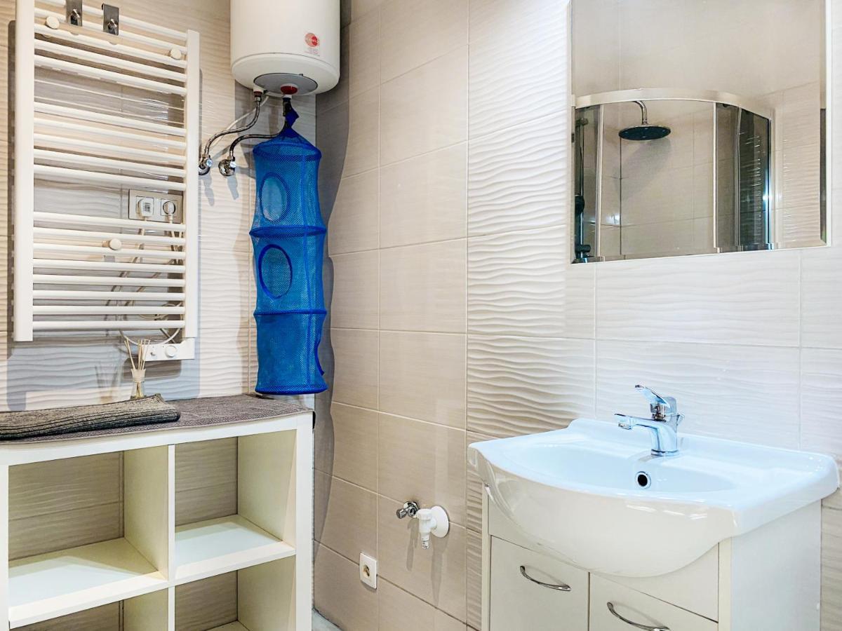 Apartment Next To Wawel Castle, Vistula River & Old Town Cracow クラクフ エクステリア 写真
