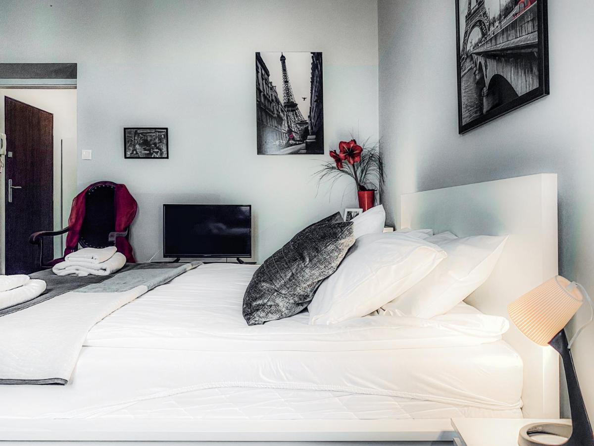 Apartment Next To Wawel Castle, Vistula River & Old Town Cracow クラクフ エクステリア 写真