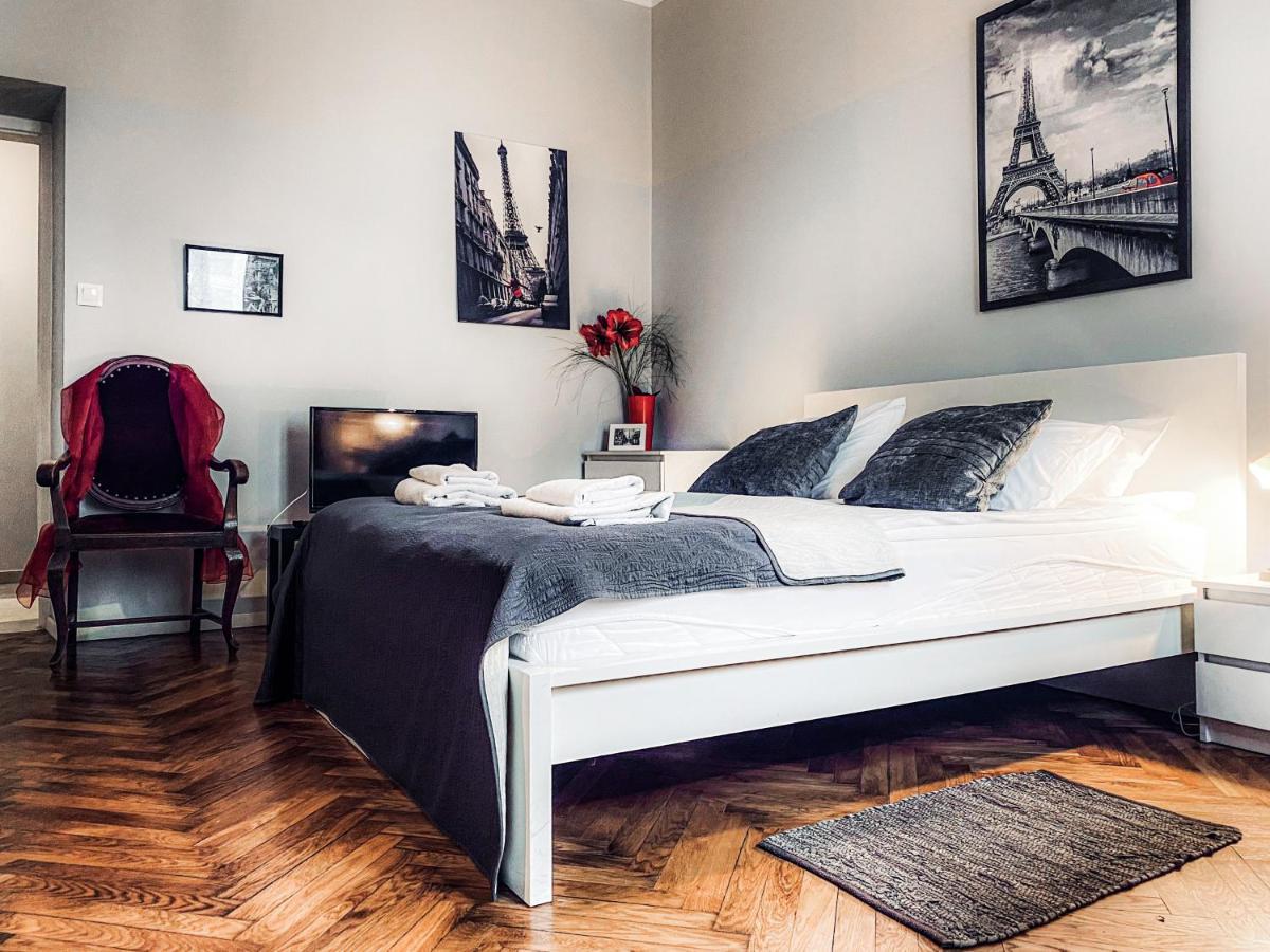 Apartment Next To Wawel Castle, Vistula River & Old Town Cracow クラクフ エクステリア 写真