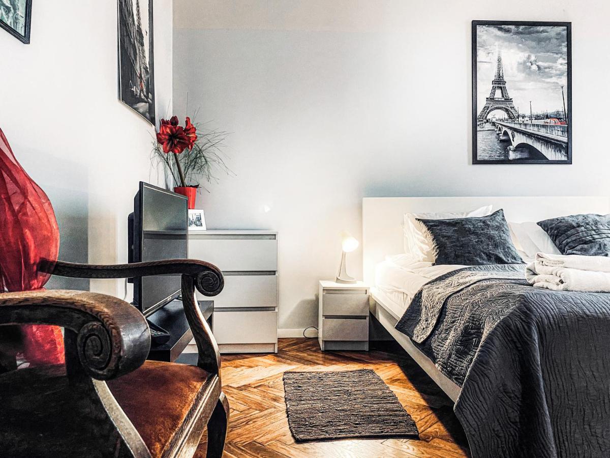 Apartment Next To Wawel Castle, Vistula River & Old Town Cracow クラクフ エクステリア 写真